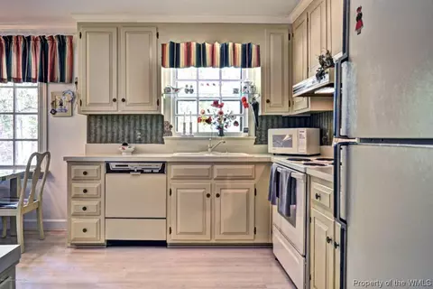 8 Hampton Ky, Williamsburg, VA 23185 photo 12