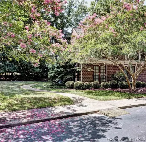 1184 Apt 16 Jamestown Rd, Williamsburg, VA 23185 photo 2