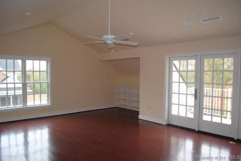1302 Eaglescliffe, Williamsburg, VA 23188 photo 3