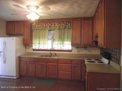 18 Moss Ave, Hampton, VA 23669 photo 4
