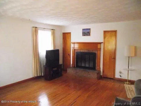 18 Moss Ave, Hampton, VA 23669 photo 3