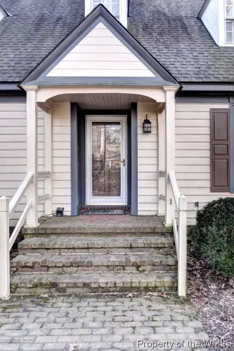 7 Hampton Ky, Williamsburg, VA 23185 photo 3