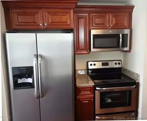 30 E Southhampton Dr, Hampton, VA 23669 photo 3