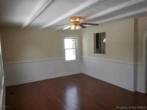 30 E Southhampton Dr, Hampton, VA 23669 photo 2