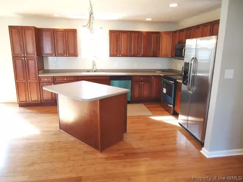 501 Riverside Dr, Lanexa, VA 23089 photo 6