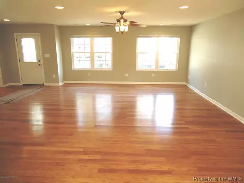 501 Riverside Dr, Lanexa, VA 23089 photo 3
