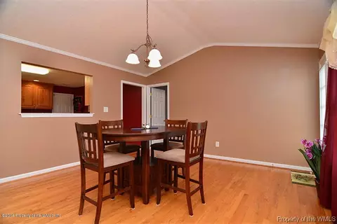 7213 Jeffrey Dr, Gloucester, VA 23061 photo 4