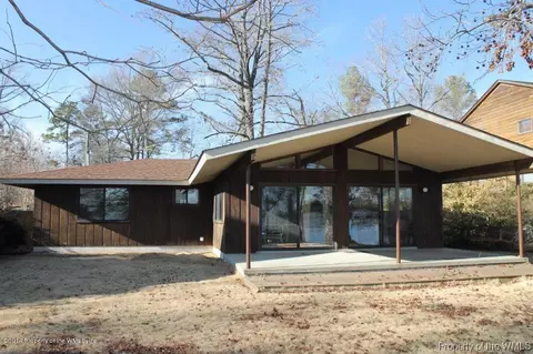 4089 S Riverside Dr, Lanexa, VA 23089 photo 1