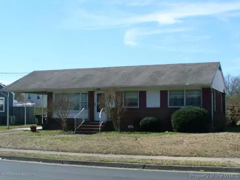 111 Lynnhaven Dr, Hampton, VA 23666 photo 1