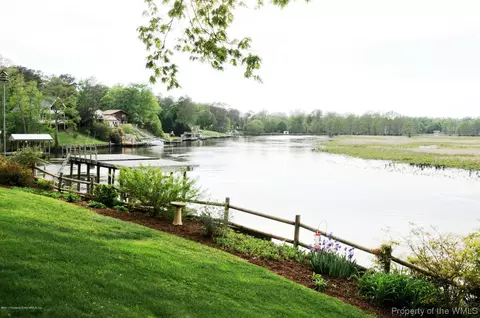 5054 River Dr, Lanexa, VA 23089 photo 4