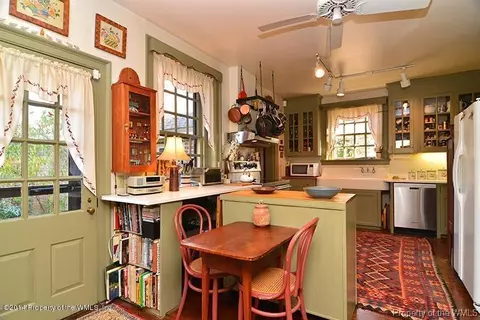 701 Powell St, Williamsburg, VA 23185 photo 3