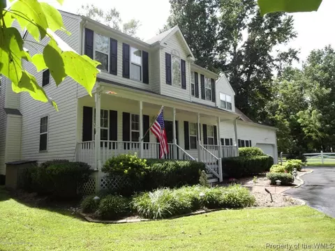 8423 Kitchener Dr, Gloucester, VA 23061 photo 1