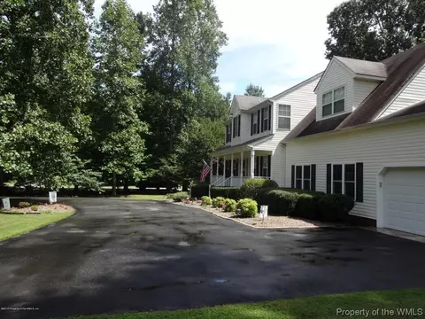 8423 Kitchener Dr, Gloucester, VA 23061 photo 6