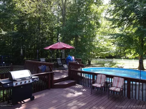 8423 Kitchener Dr, Gloucester, VA 23061 photo 10