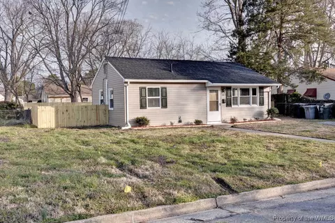 1911 Rawood Dr, Hampton, VA 23662 photo 3