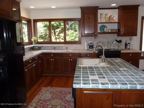 14 Hampton Ky, Williamsburg, VA 23185 photo 3
