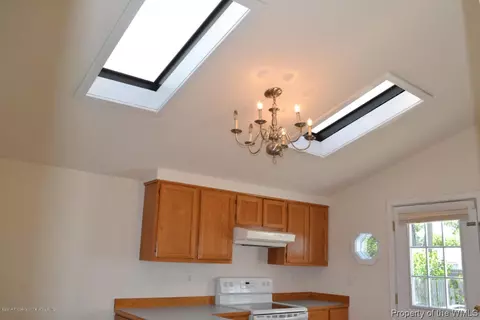 625 Lee St, Hampton, VA 23669 photo 6