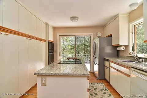 325 Burns Ln, Williamsburg, VA 23185 photo 17
