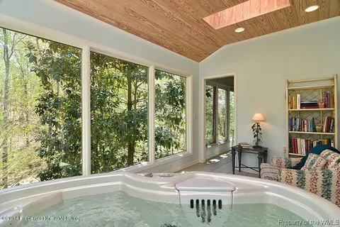 325 Burns Ln, Williamsburg, VA 23185 photo 7