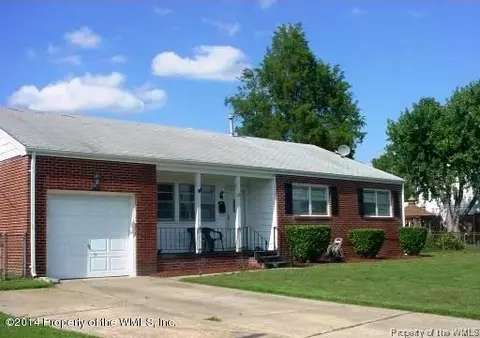 15 E Davis Rd, Hampton, VA 23666 photo 1