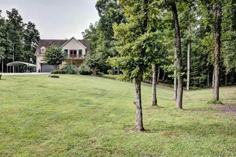 3320 N Riverside Dr, Lanexa, VA 23089 photo 1