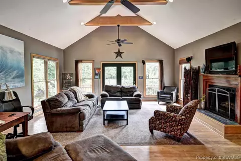 3320 N Riverside Dr, Lanexa, VA 23089 photo 4
