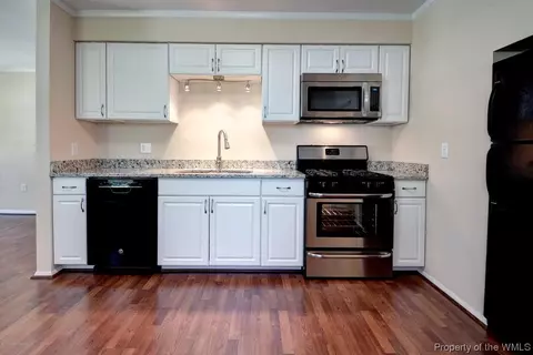 2004 Rawood Dr, Hampton, VA 23663 photo 3