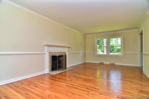 257 E Queens Dr, Williamsburg, VA 23185 photo 4