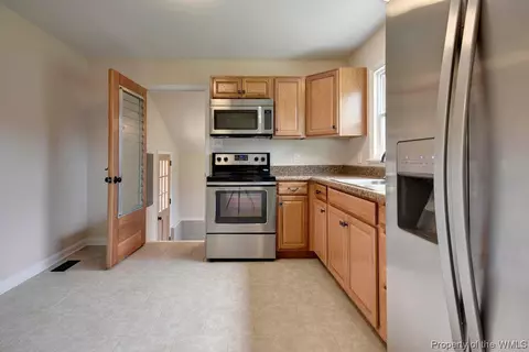 6 Gregson Ct, Hampton, VA 23666 photo 5