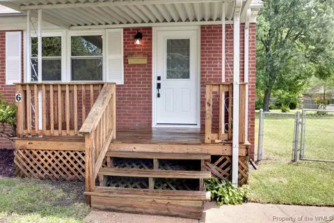 6 Gregson Ct, Hampton, VA 23666 photo 2