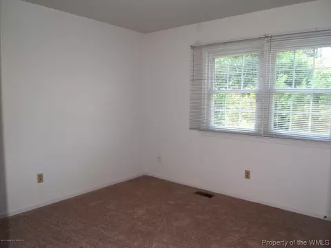 17 Newgate Village Rd, Hampton, VA 23666 photo 6