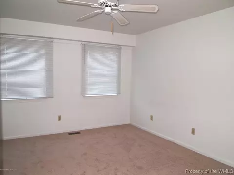 17 Newgate Village Rd, Hampton, VA 23666 photo 5