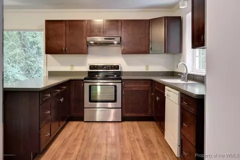 712 Powell St, Williamsburg, VA 23185 photo 8