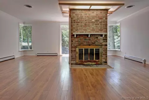 712 Powell St, Williamsburg, VA 23185 photo 5
