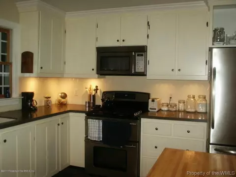 968 Beaverdam Rd, Spring Grove, VA 23881 photo 4