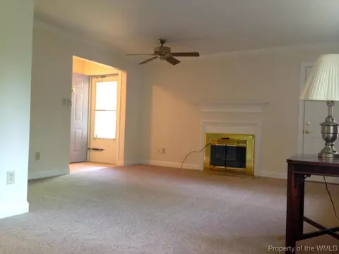 105 Patrick Henry Dr, Williamsburg, VA 23185 photo 7