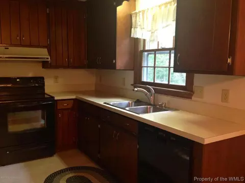 105 Patrick Henry Dr, Williamsburg, VA 23185 photo 10