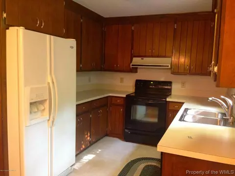 105 Patrick Henry Dr, Williamsburg, VA 23185 photo 9