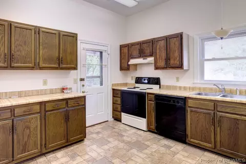79 Santa Barbara Dr, Hampton, VA 23666 photo 11