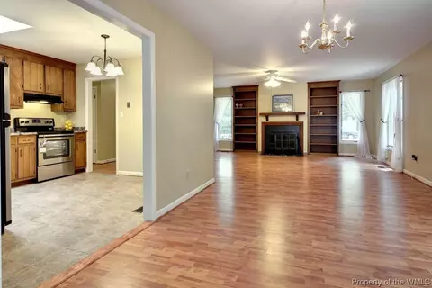 106 Fall E, Williamsburg, VA 23188 photo 16
