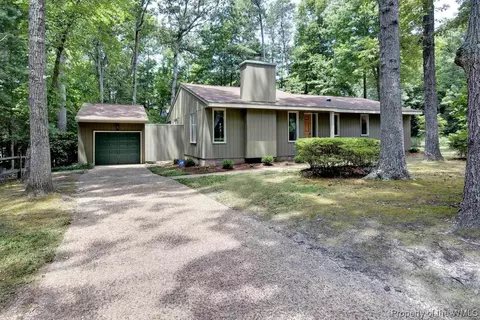 106 Fall E, Williamsburg, VA 23188 photo 1