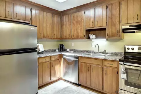 106 Fall E, Williamsburg, VA 23188 photo 14