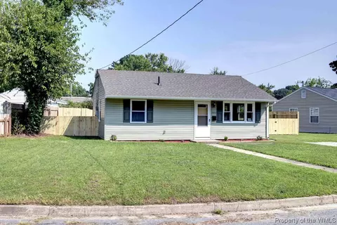 1907 Somerville Dr, Hampton, VA 23663 photo 1