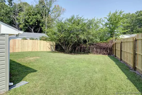 1907 Somerville Dr, Hampton, VA 23663 photo 2