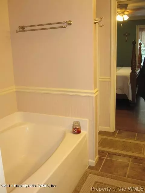 8466 Kitchener Dr, Gloucester, VA 23061 photo 18