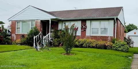 1539 Slaters Ave, Hampton, VA 23664 photo 2