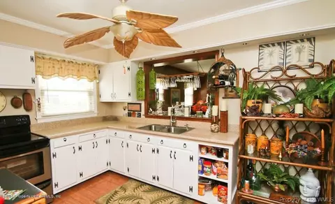 1539 Slaters Ave, Hampton, VA 23664 photo 6