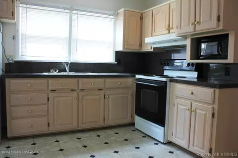 714 Burgess Ave, Hampton, VA 23664 photo 5