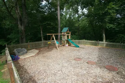116 Devonshire Dr, Williamsburg, VA 23188 photo 18