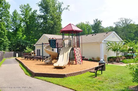 104 Sloop Ct, Williamsburg, VA 23185 photo 27